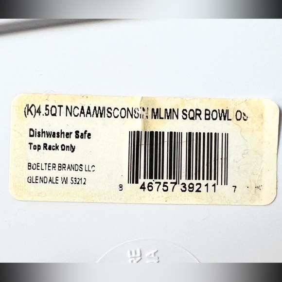 NWT Boelter Brands Wisconsin Badgers Melamine Square Bowl, 4.5-quart - Picture 6 of 8